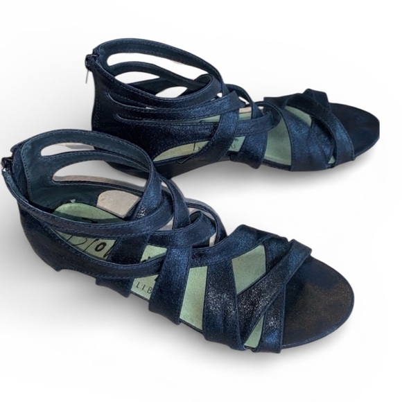 Blowfish Shoes - BLOWFISH black strappy leather wedge sandals, textured, back zip, 2” heel. 9
